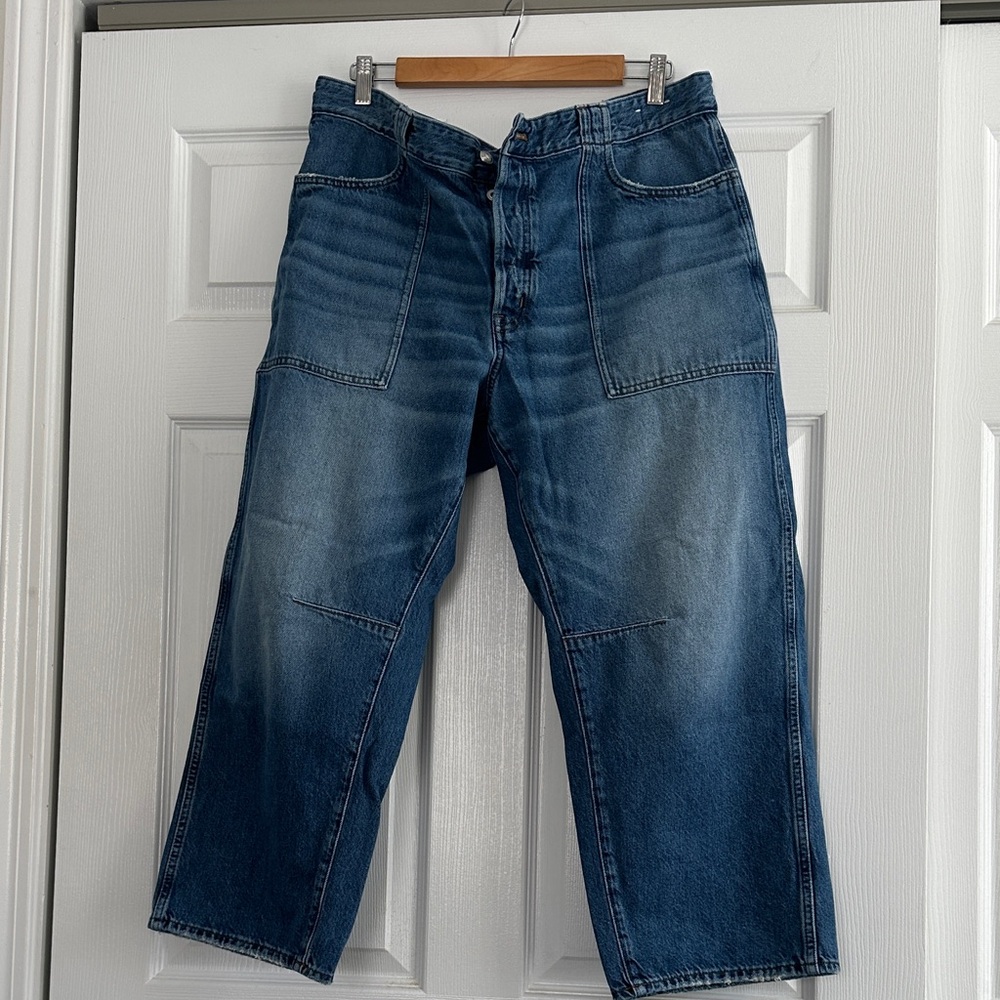 Madewell: The Darted Barrel Leg Jean